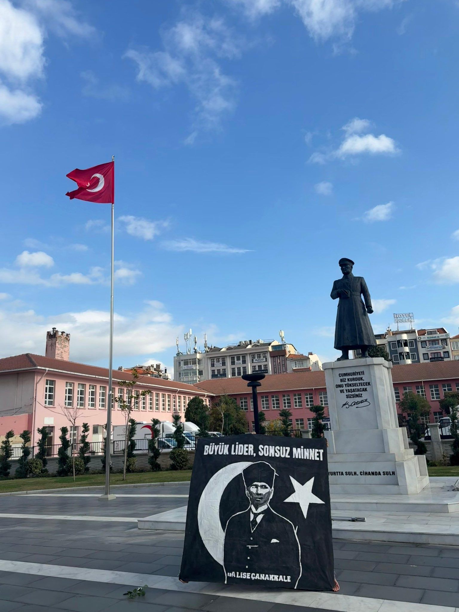 10 Kasım – Atamızı Saygı ve Minnetle Anıyoruz