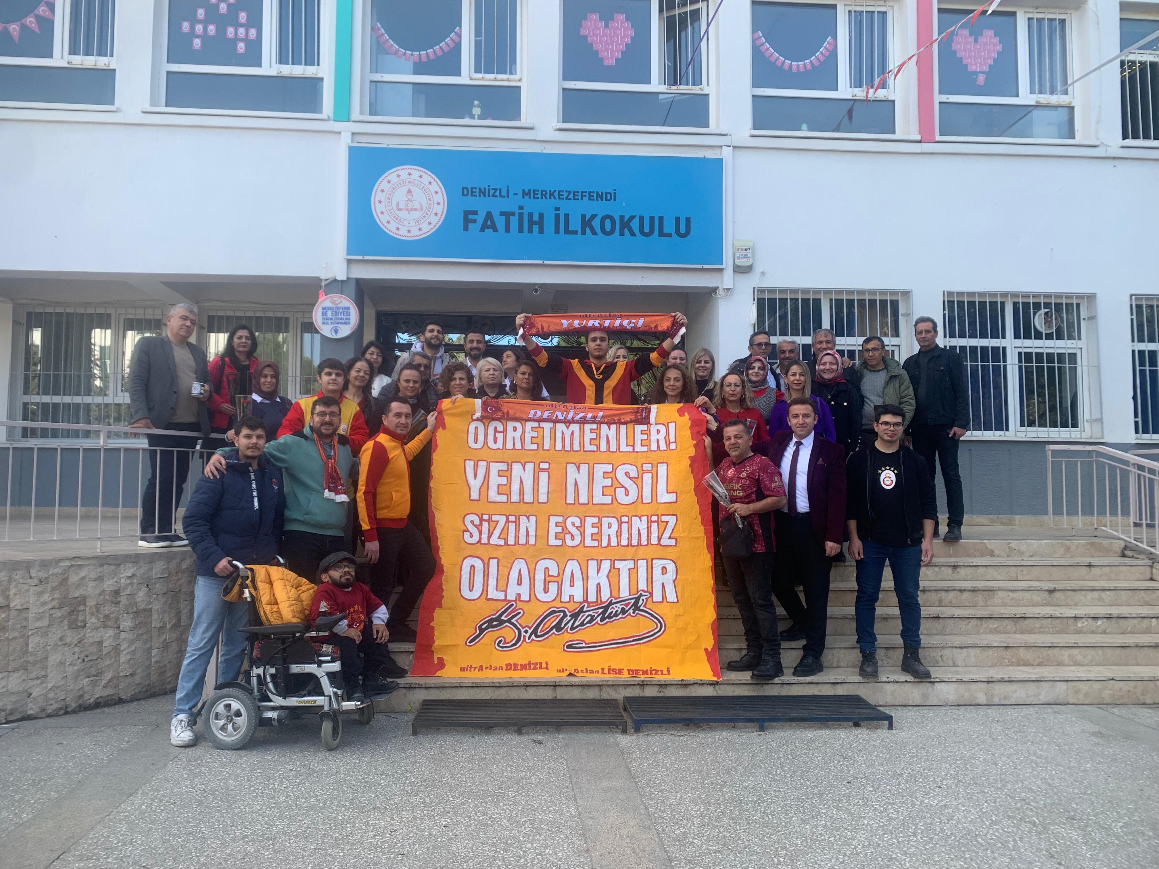 Başöğretmen Mustafa Kemal Atatürk’e ve Tüm Öğretmenlerimize Minnetle