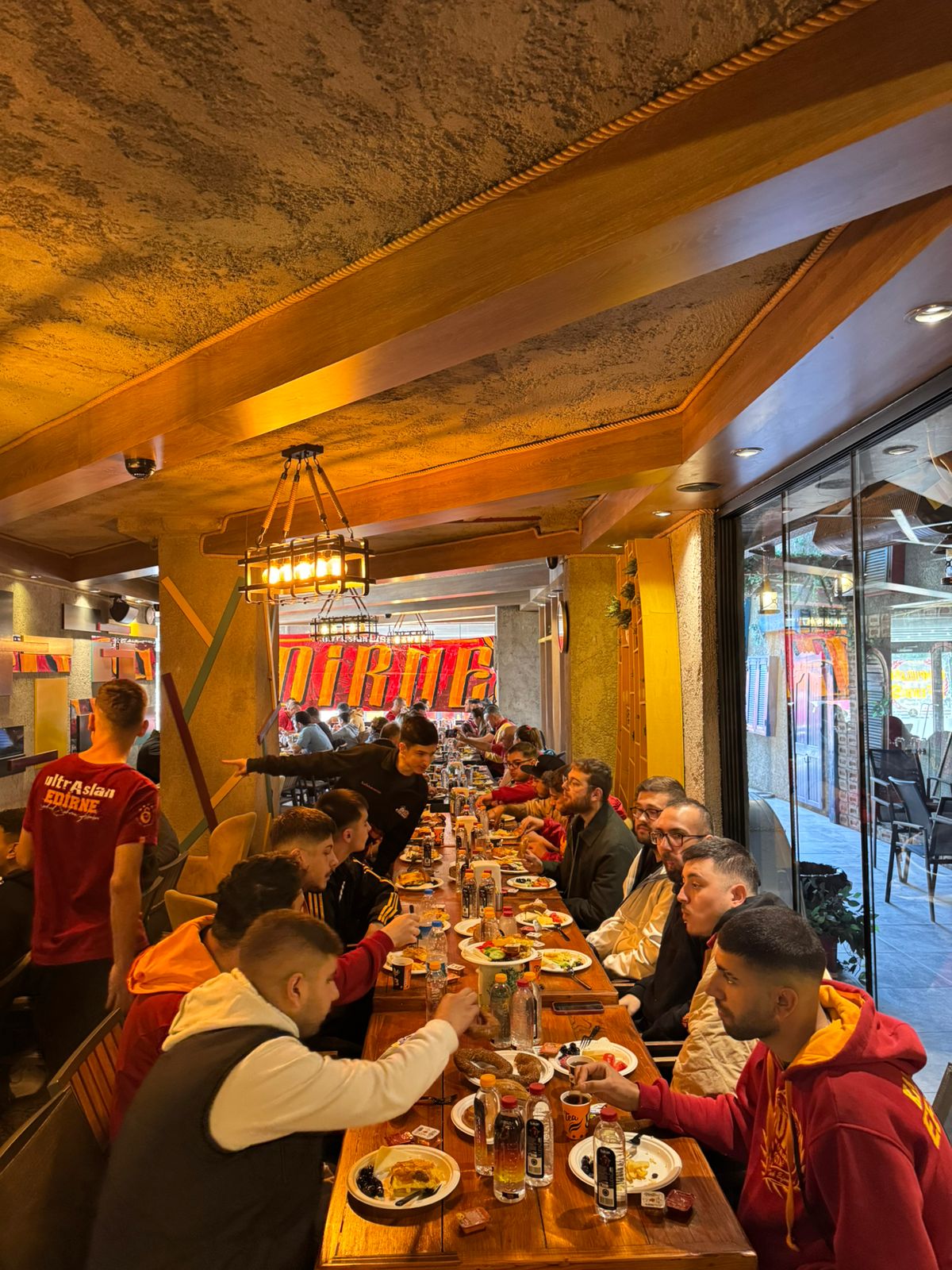 ultrAslanLİSE Edirne Temsilciliğimiz Geleneksel Kahvaltıda Buluştu