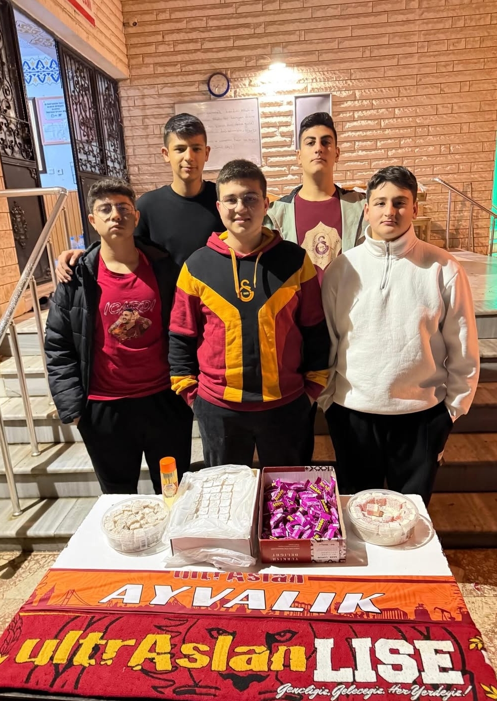Tüm İslam Âleminin Regaip Kandili Mübarek Olsun